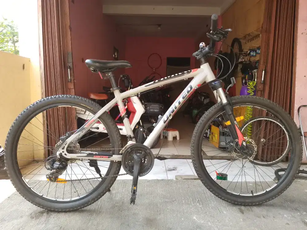 Sepeda Gunung MTB United Miami UK 26 Speed 3x8 Siap Pakai
