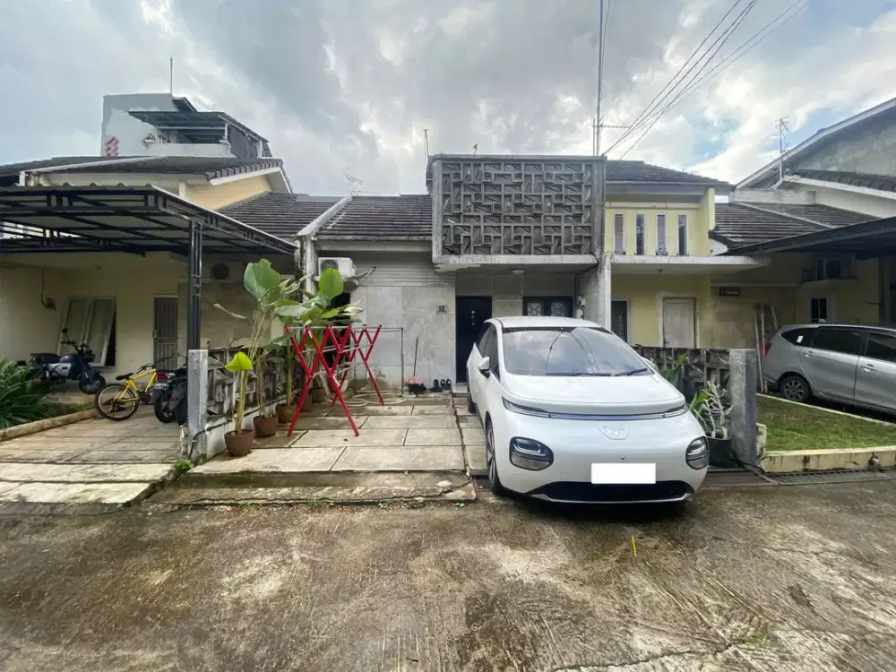 Rumah Luas SHM 8 Menit ke Gerbang Tol Cimanggis 3 Hadap Timur J-45462