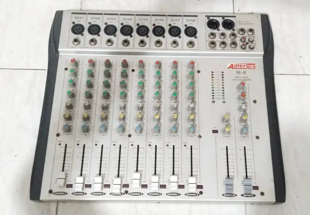 Mixer Adlerpro M-8 8 Canel kondisi Normal Udah Ada Efek