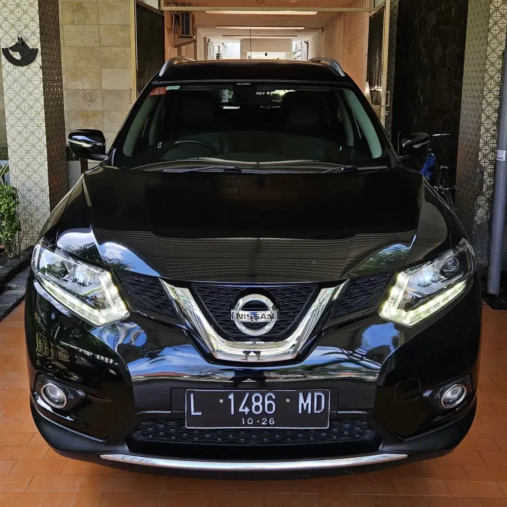 Nissan X-Trail 2016 2.5AT Hitam Mulus Jarang Pakai Servis Resmi Rutin