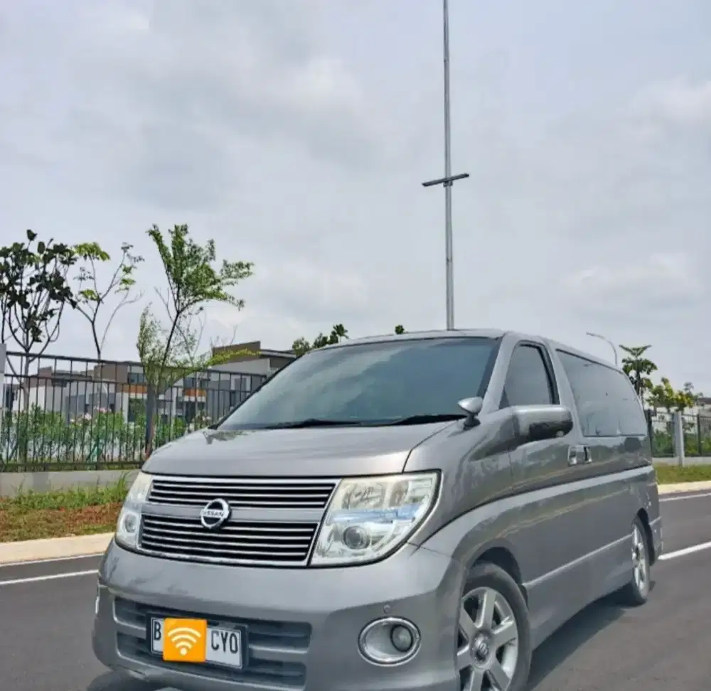 Nisan elegrand hws 2009