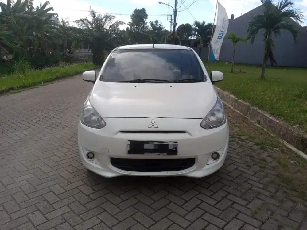 Mitsubishi Mirage 2012 MT Putih