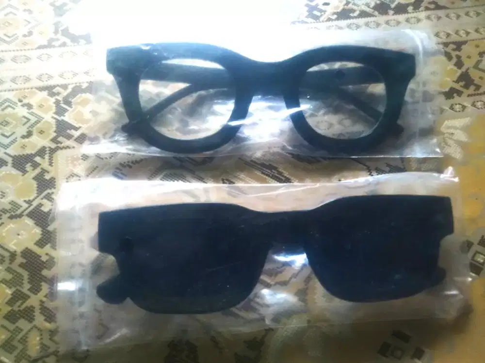 Kacamata Hitam UV bingkai kecil dan Bingkai Besar Pria/Wanita