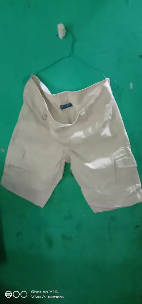 Celana pendek jins putih size 35-36