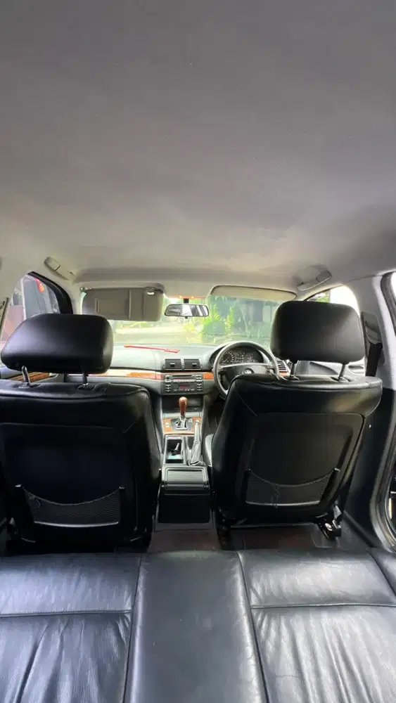 BMW 320i 2001 bensin