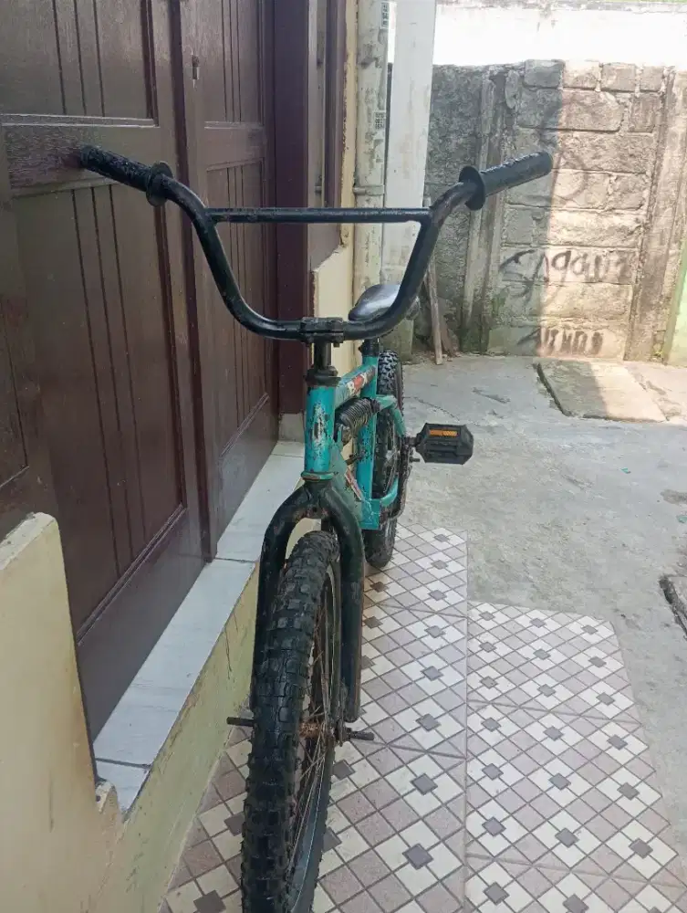 Di jual sepeda BMX