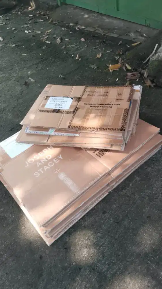 Kardus bekas untuk pindahan