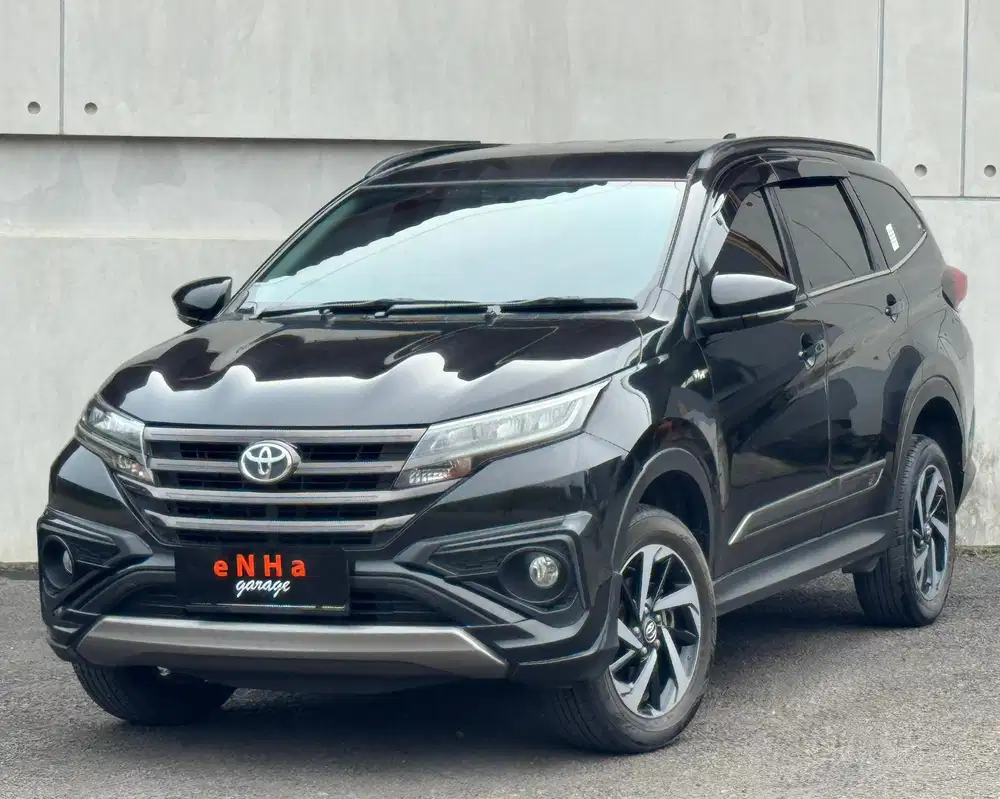 KM 25rb.. Toyota NEW RUSH GR 1.5 A/T 2021.. eNHa garage Semarang..