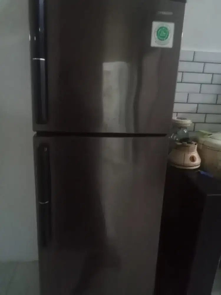 Dijual Kulkas Sharp 2 Pintu