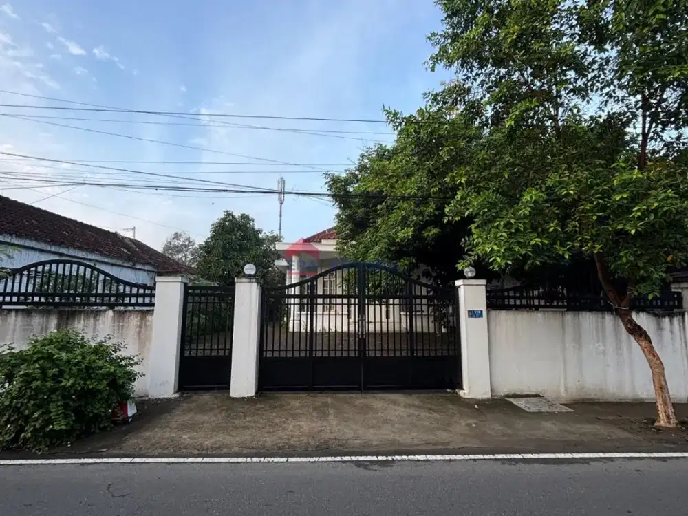 Rumah Nyaman & Siap Huni di Tengah Kota Blitar Lokasi Strategis Dekat Fasum