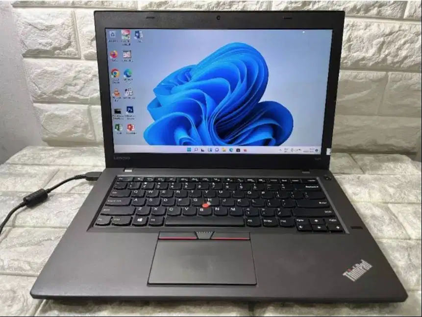Laptop Lenovo Thinkpad T460 Core i5 Gen6 Ram 8gb N-WKJ