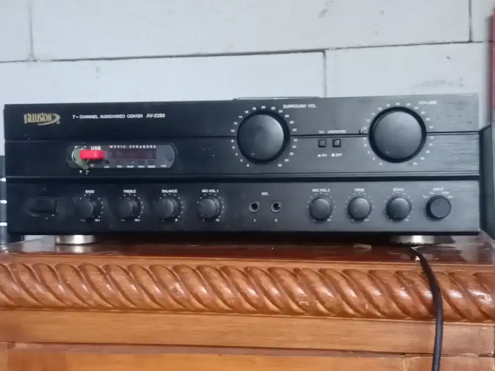 Amplifier illusion AV-2280