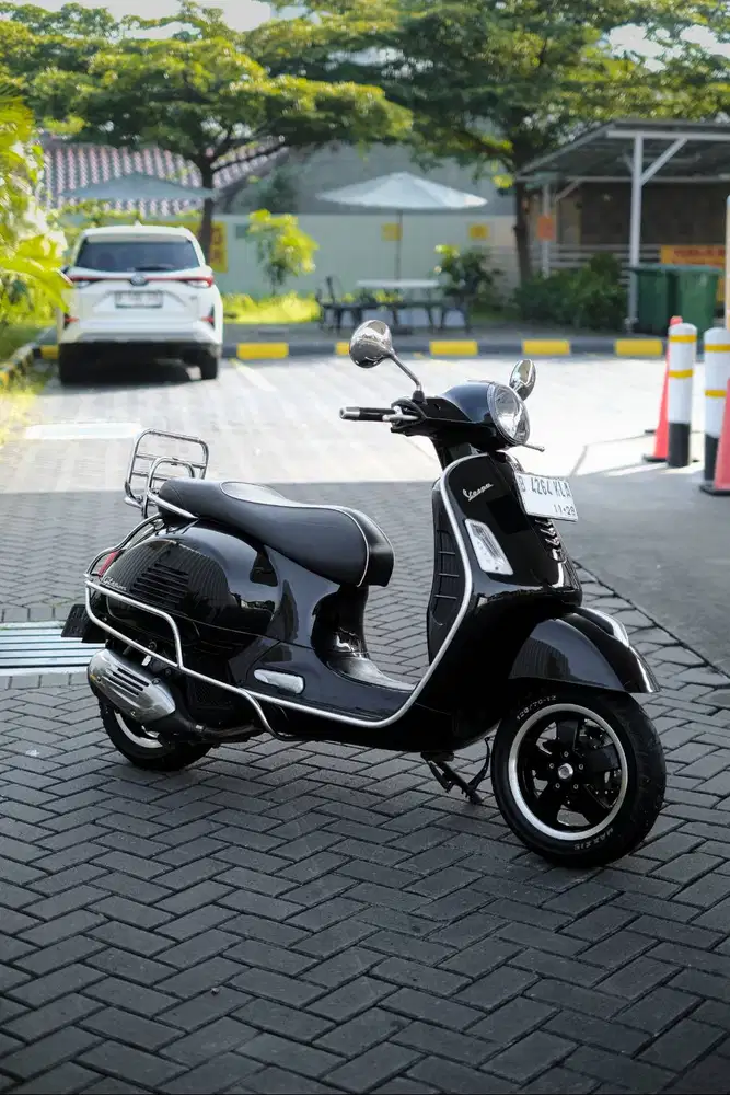 JUAL VESPA MATIC BEKAS/SECOND GTS 2018 MURAH BERGARANSI