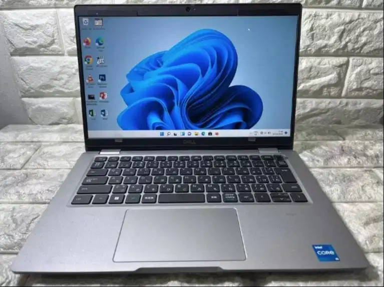 Laptop Dell Latitude 5330 Core i5 Gen12 Ram 8GB N-WKJ