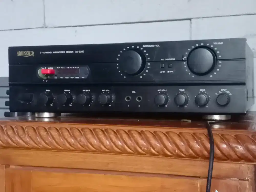 Amplifier illusion surround karaoke