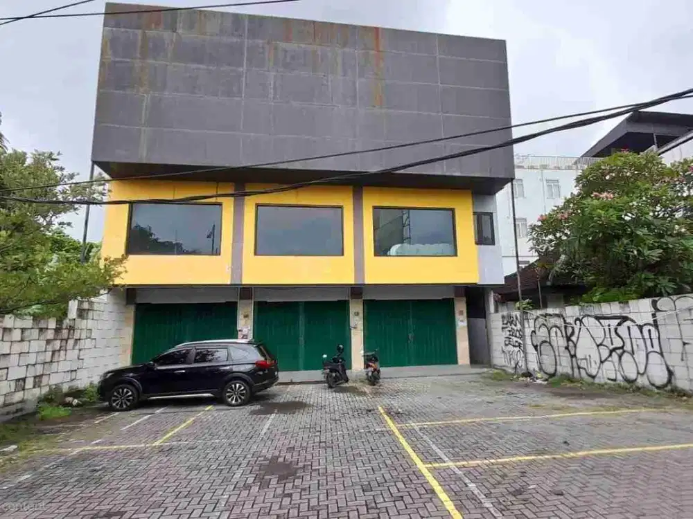 Ruko Luas 3 lantai di Bypass Simpang Siur Kuta