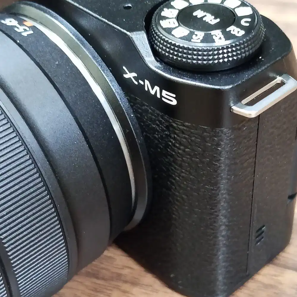 KAMERA MIRORRLESS FUJIFILM XM5 KIT LENS BARU FULLSET BOX