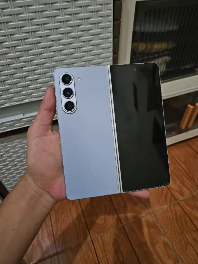 Samsung Z Fold 5 256gb Icy Blue resmi sein (-minus)