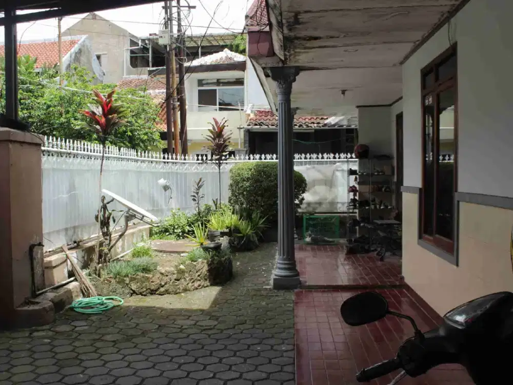 Rare Item! Rumah Hoek Terawat di Sayap Turangga – Lokasi Premium & Tenang