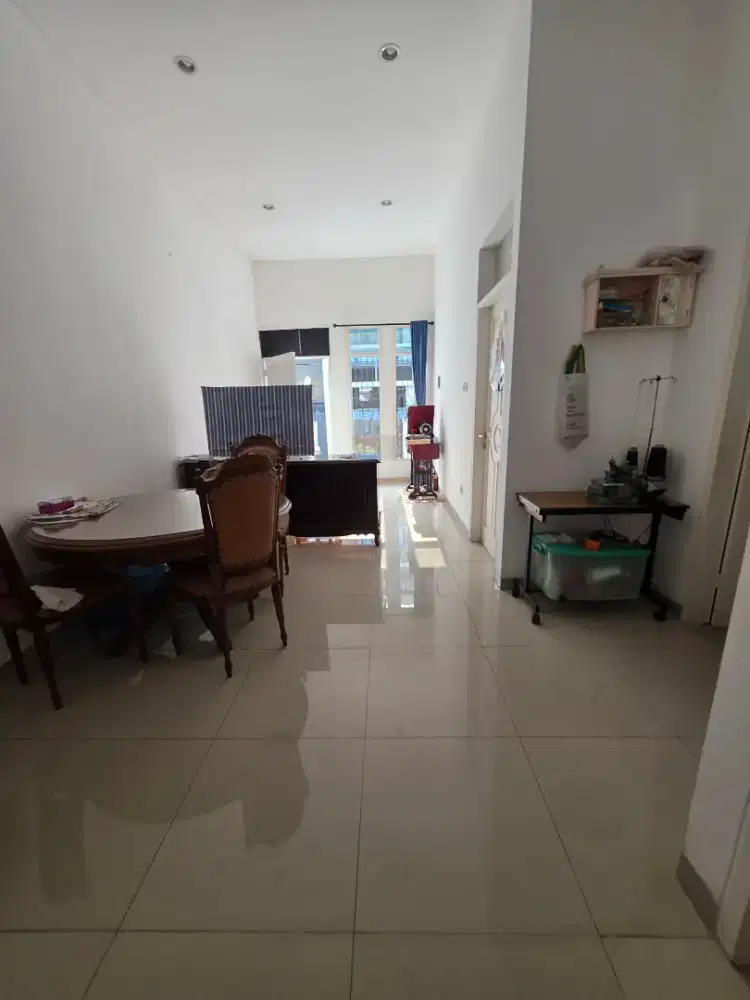 Dijual Rumah siap huni di Gading Elok Timur sudah tinggi dari jalan