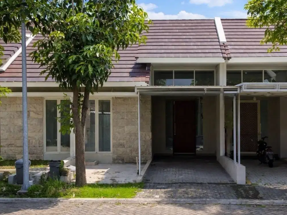 Rumah Northwest Park, Citraland Strategis • Siap Huni • Carport 1