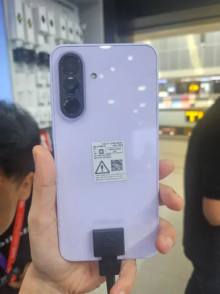 SAMSUNG A37 8/256 GARANSI RESMI SEIN 1TAHUN