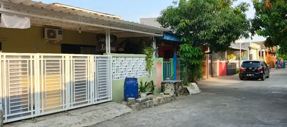 Rumah siap huni Ruang tamu berAC,3 Kamar berAC dan dapur kompor tanam