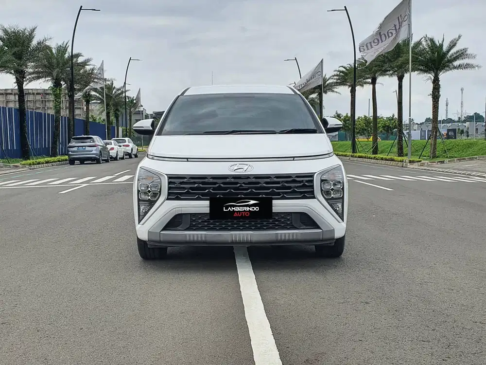 HYUNDAI STARGAZER ESSENTIAL CAPTAIN SEAT 2024