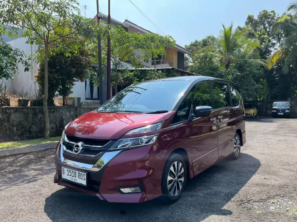 Nissan Serena 2.0 HWS 2023