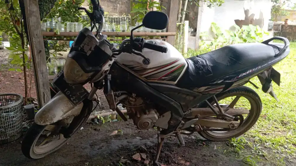 Jual motor seperti foto Vixion