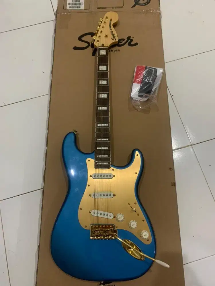 squier stratocaster 40th anniversary USED