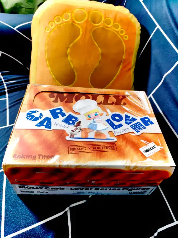 MOLLY Carb-Lover Series Figures POP MART