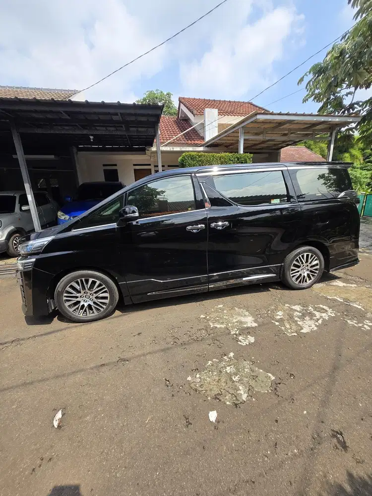 Toyota Vellfire 2022 Bensin