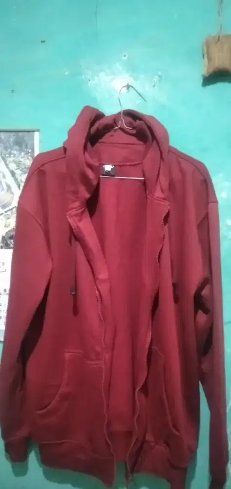Jaket hoodie polos merah marun