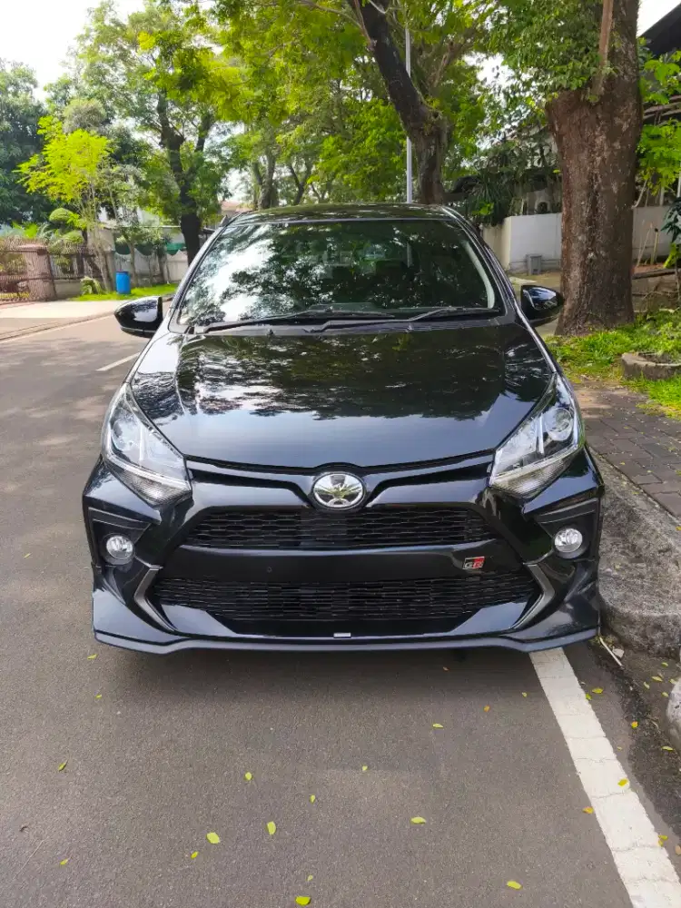 Dijual cash agya gr automatic 2022/2023 hitam toyota
