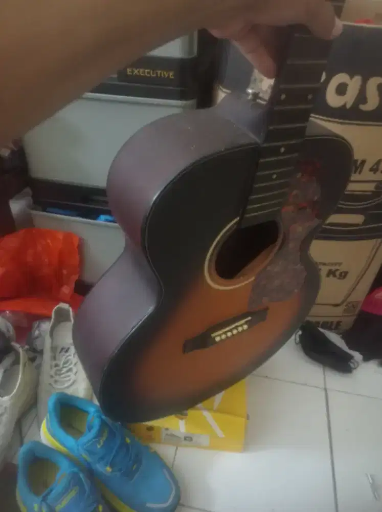 gitar gibson tanpa senar