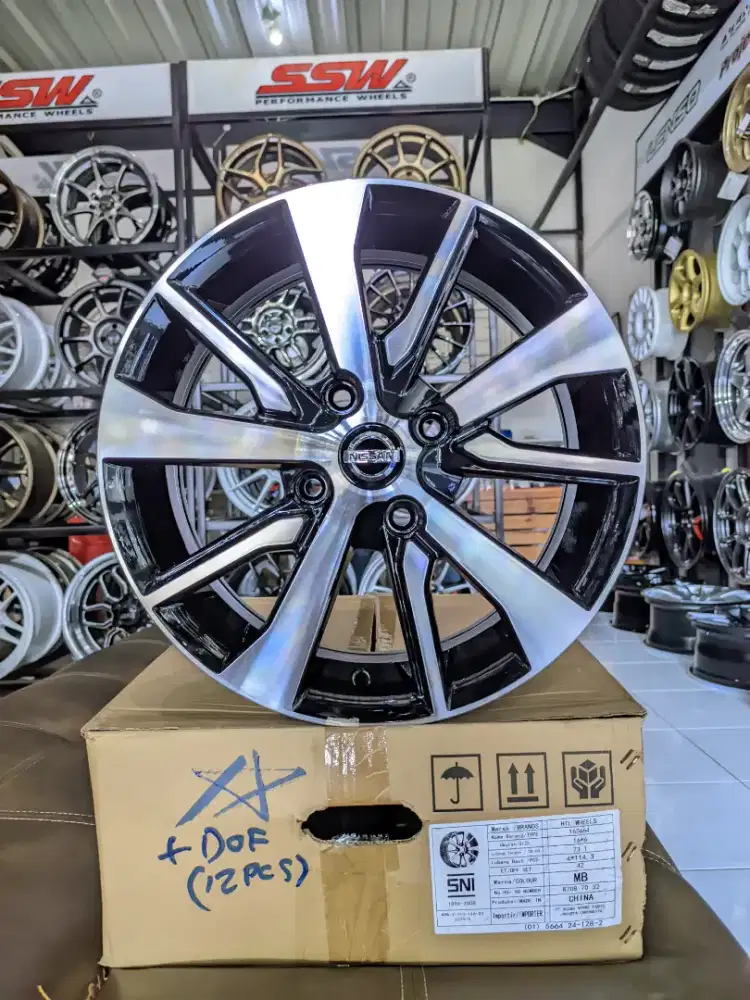 Velg Livina R16