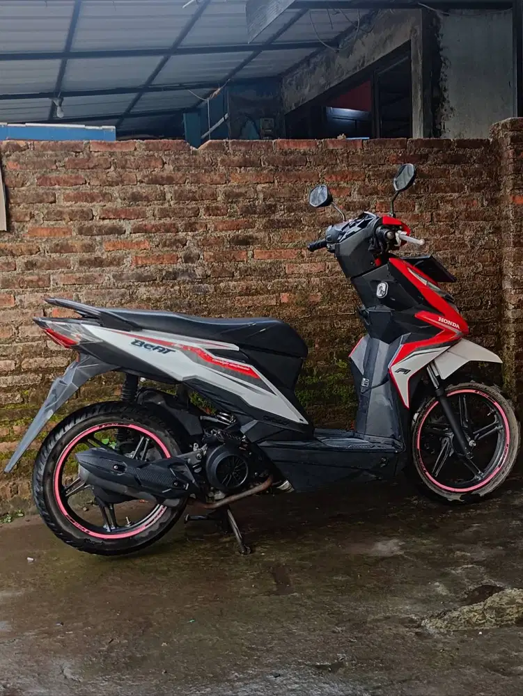 Beat Pemakaian Gadis