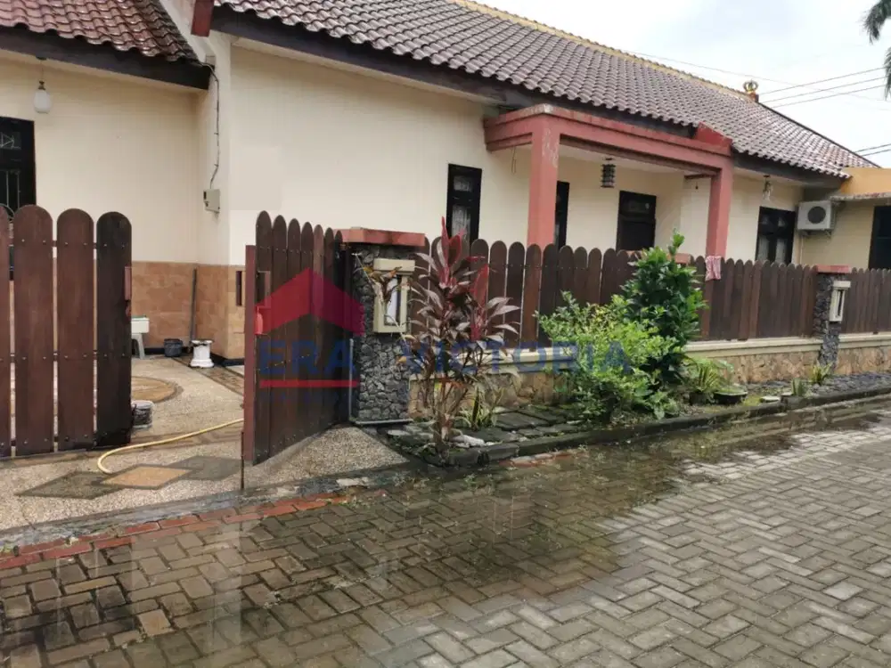 Rumah + Ruko Dalam Perumahan di Semampir Kota Kediri Dekat Gudang Garam Posisi Hook
