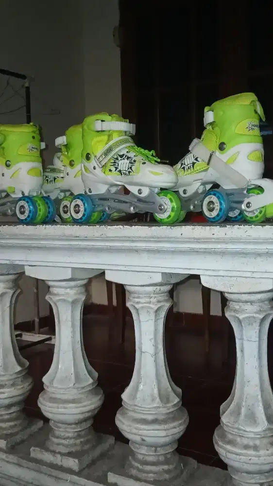 Beli sepatu roda gratis pistol air