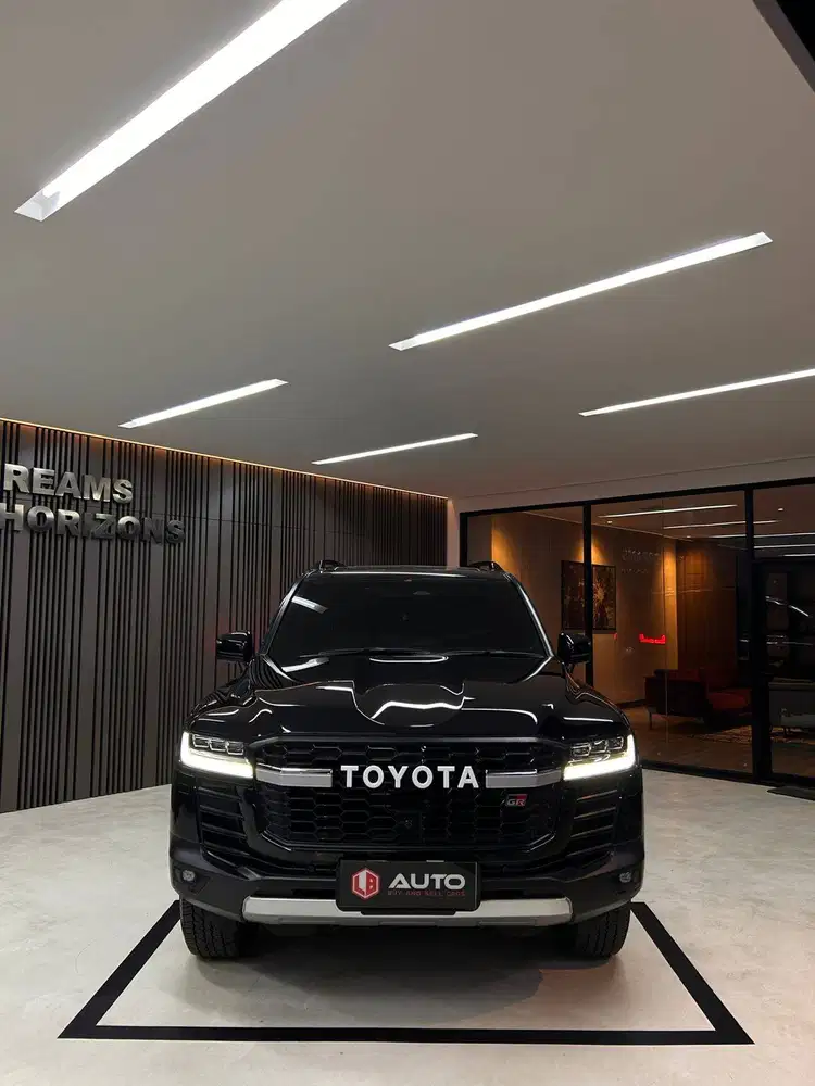 Toyota Land Cruiser LC300 GR 2025 Hitam LC 300 Km6rb GRS D1GHR
