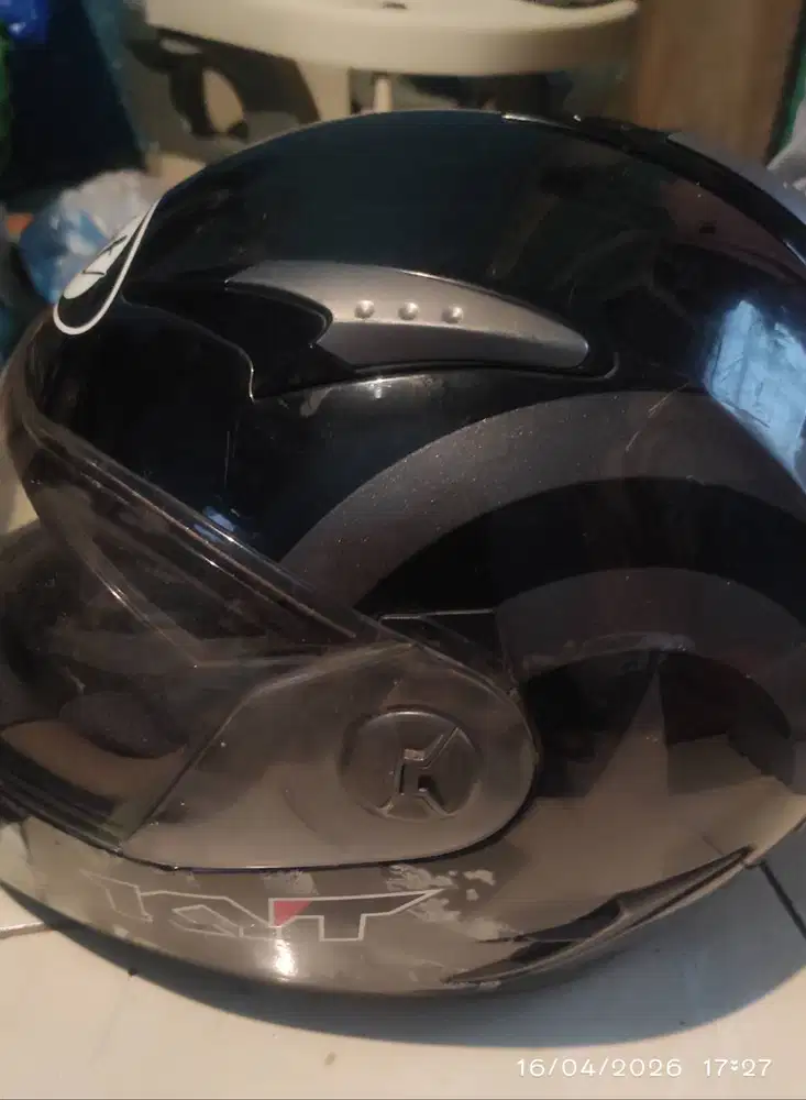 Helm KYT full face ukuran M