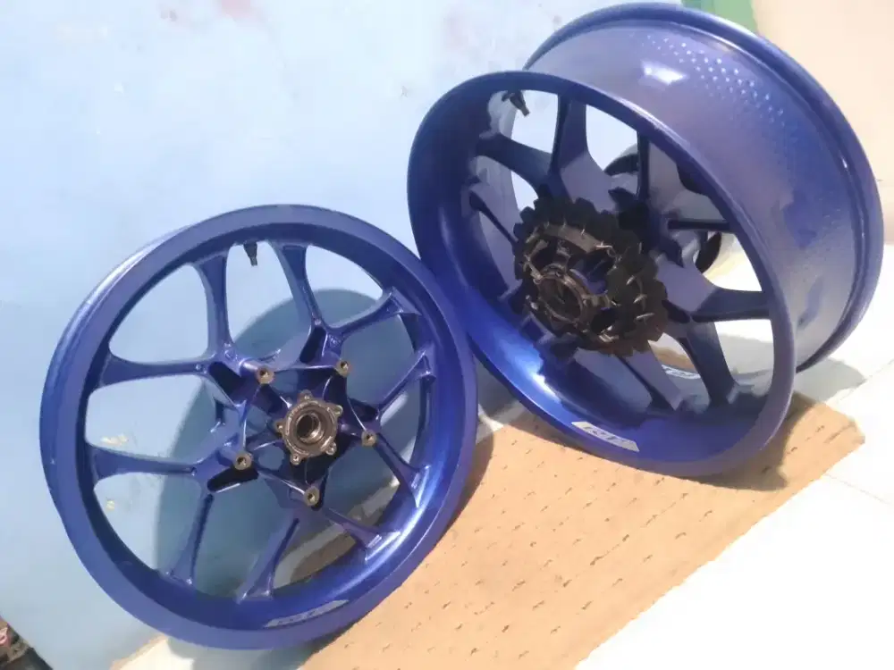 Velg Yamaha R1M