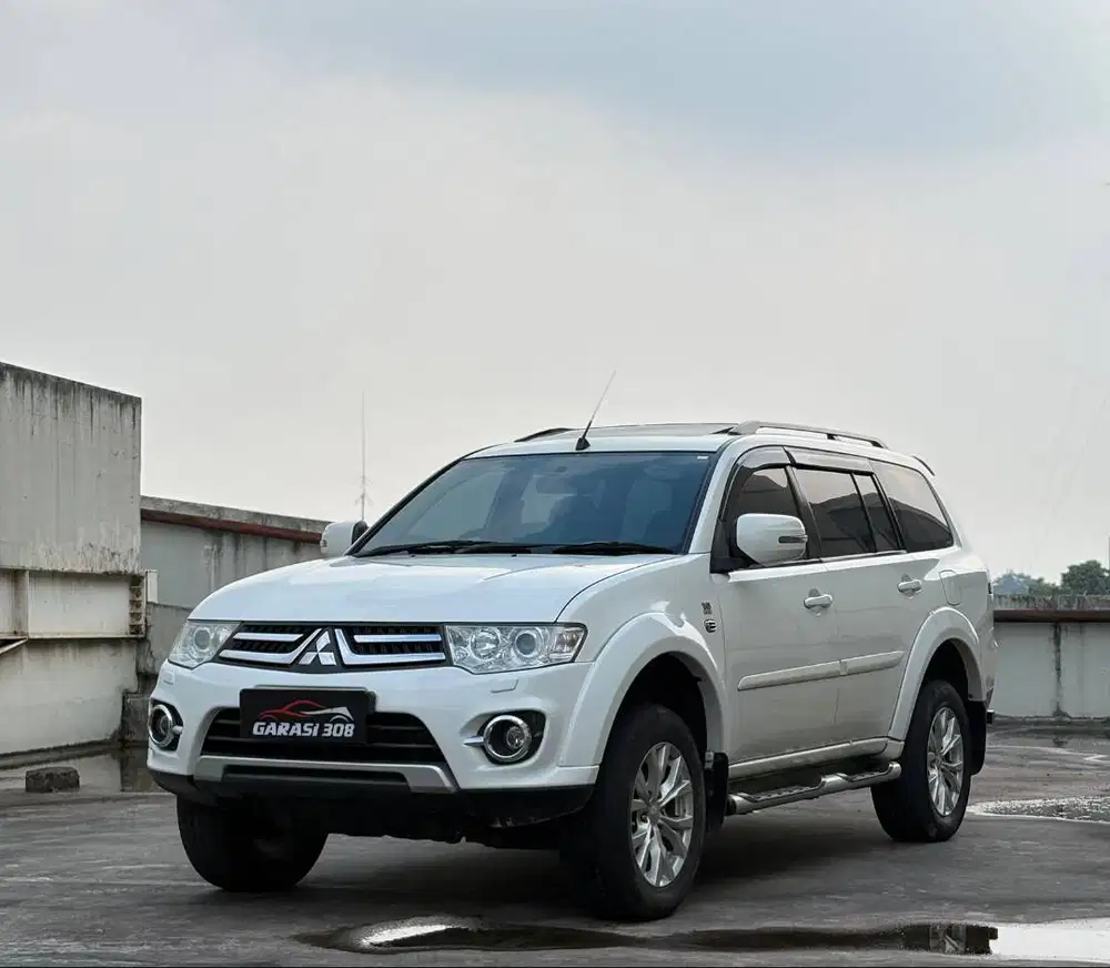 Mitsubishi Pajero 3.0 V6 Mivec AT 2014 Putih Bensin Kilometer 76 rb