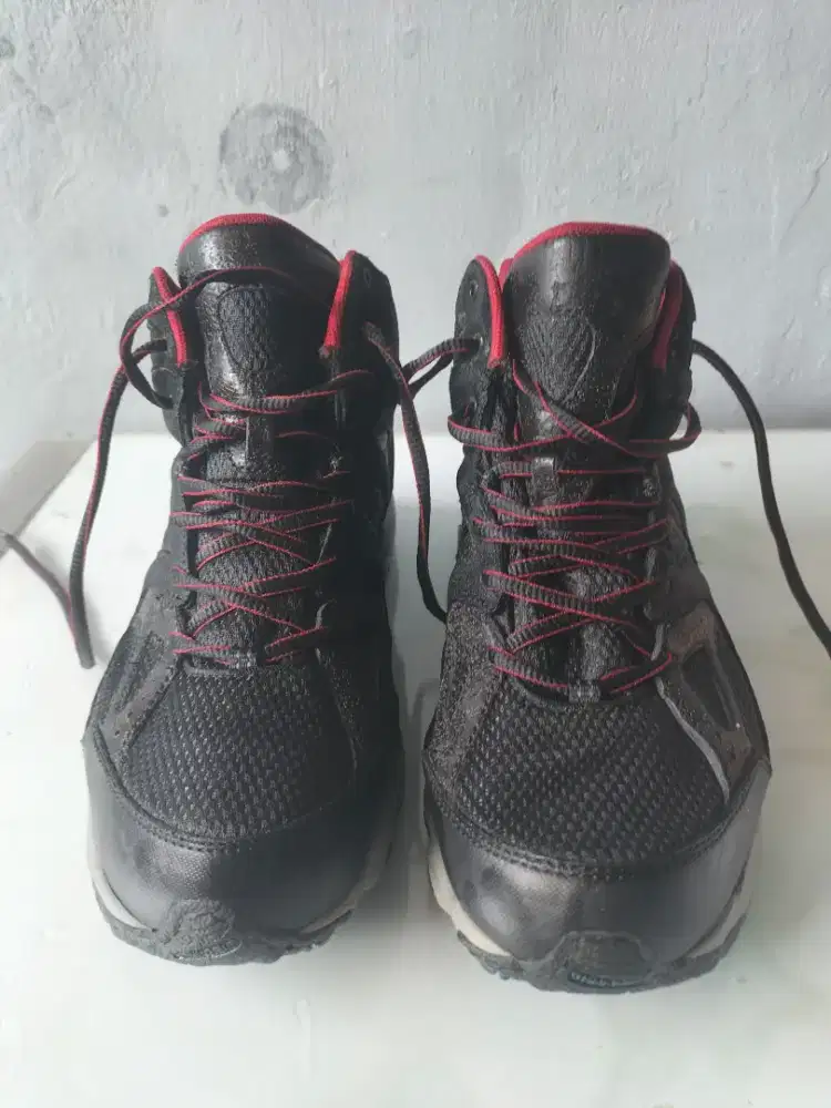 Sepatu Colombia no 42