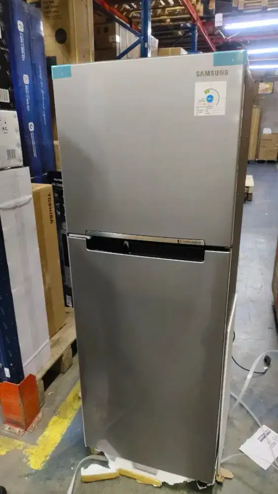 Samsung kulkas 2 PINTU RT22FAR