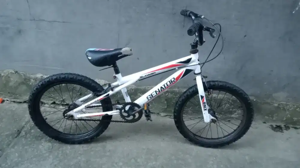 Sepeda BMX senator ukuran 18