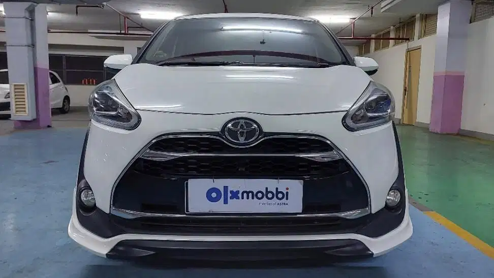 TDP 9,JT, Toyota Sienta 1.5 Q Bensin-AT Putih 2016