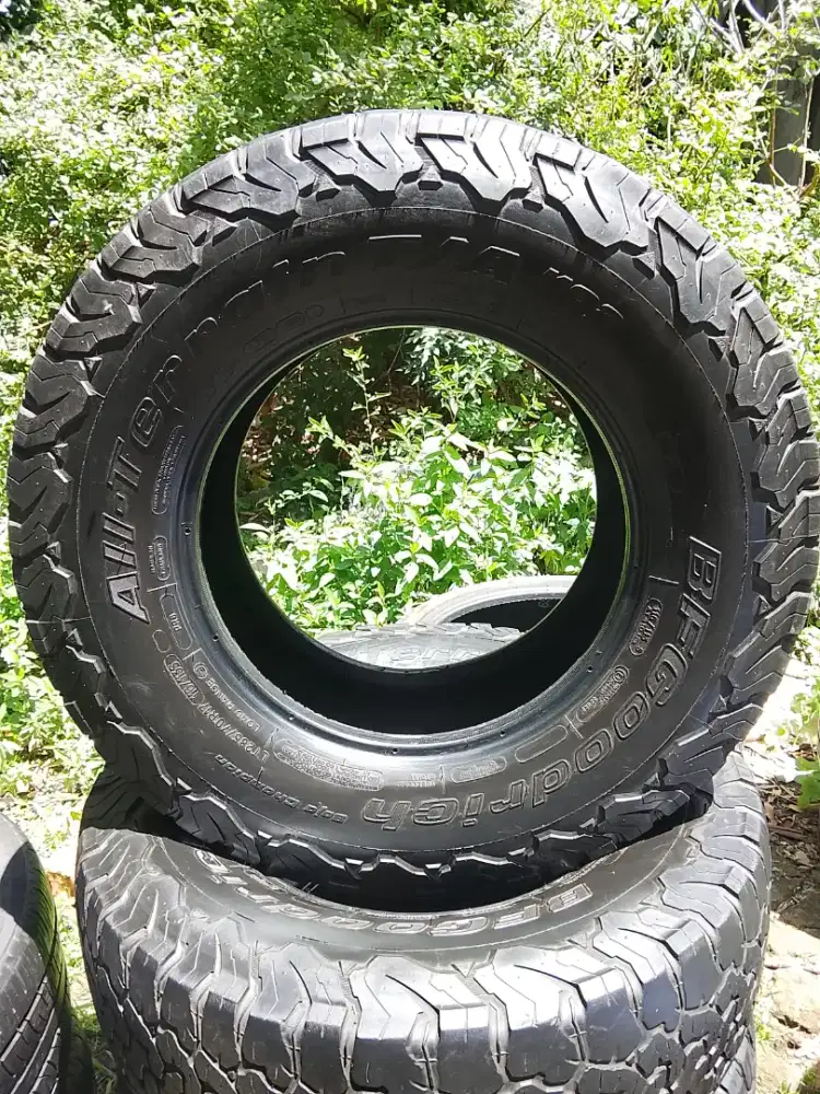 BFgoodrich 285 70 ring 17