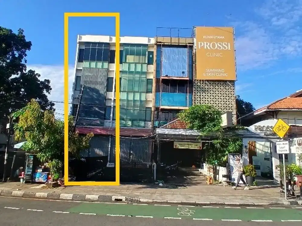 Disewakan Ruko 4 lantai dekat Stasiun Kereta Tebet